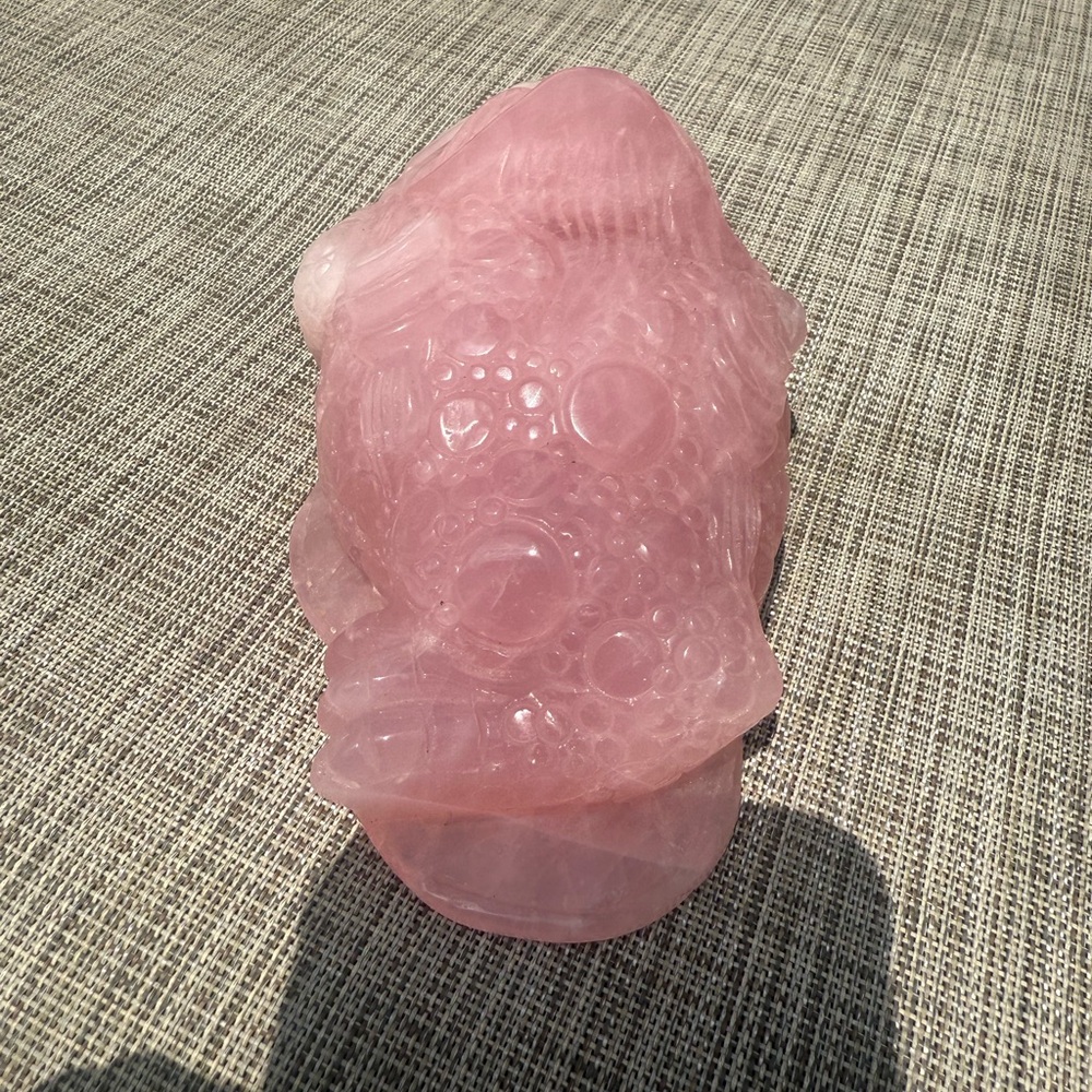 (D) Money Toad feng shui Rose Quartz Lucky Carved Stone Carved Stone Frog XL - Picture 5 of 6